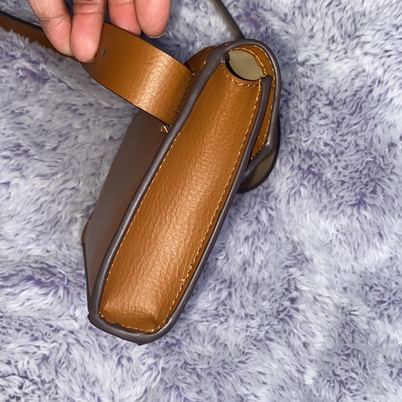 MK Cognac FannyPack - Picture 5 of 9